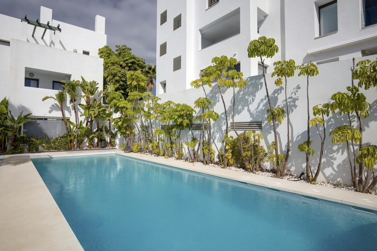 2 Bed Apartment for sale in Casares Costa Del Sol, Málaga, Spain