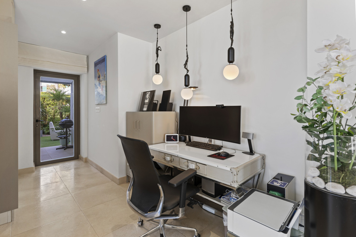 2 Bed Apartment for sale in Casares Costa Del Sol, Málaga, Spain