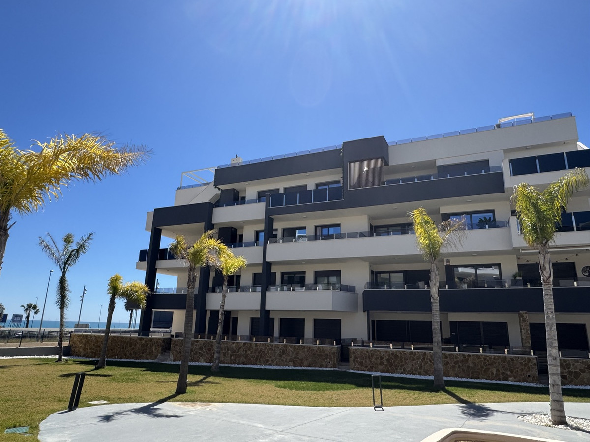3 Bed Apartment for sale in Playa Flamenca Costa Blanca, Alicante, Spain