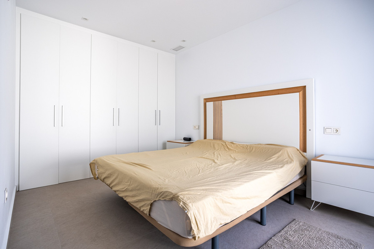 Se vende Villa - Chalet de 4 dormitorios en Costa Blanca, Alicante, España