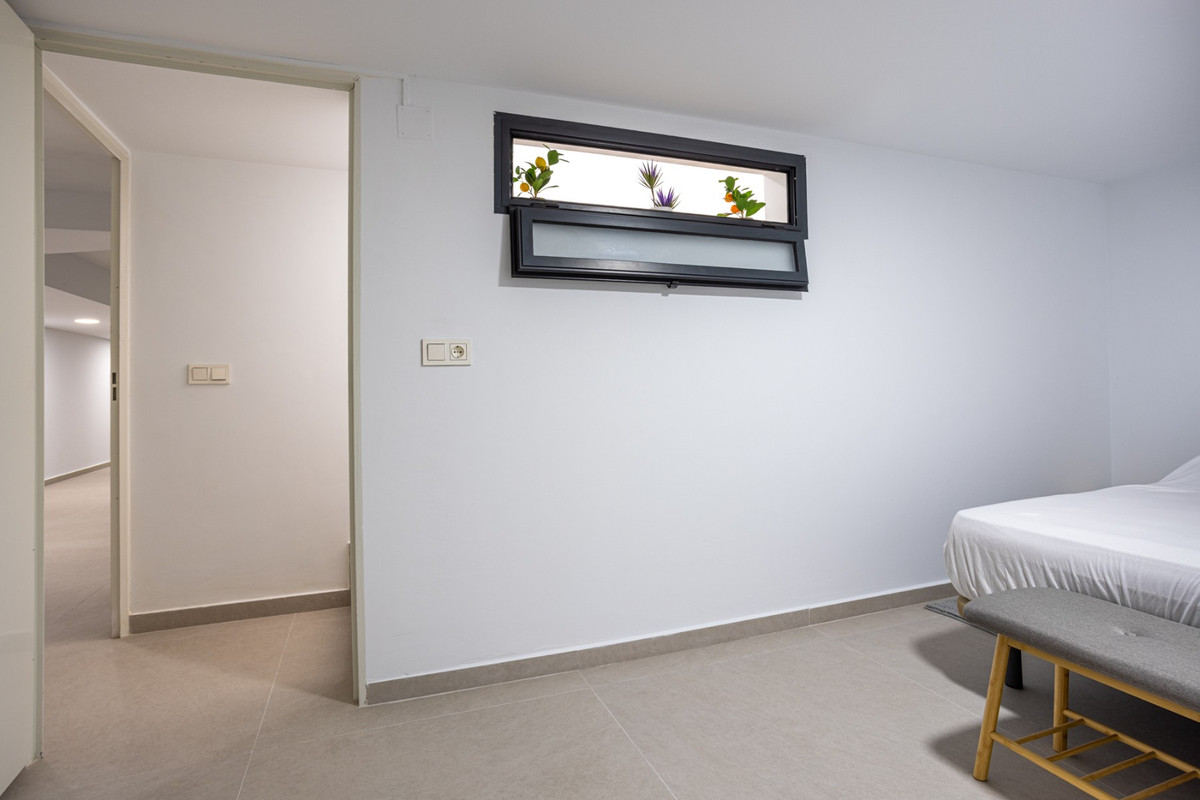 Se vende Villa - Chalet de 4 dormitorios en Costa Blanca, Alicante, España