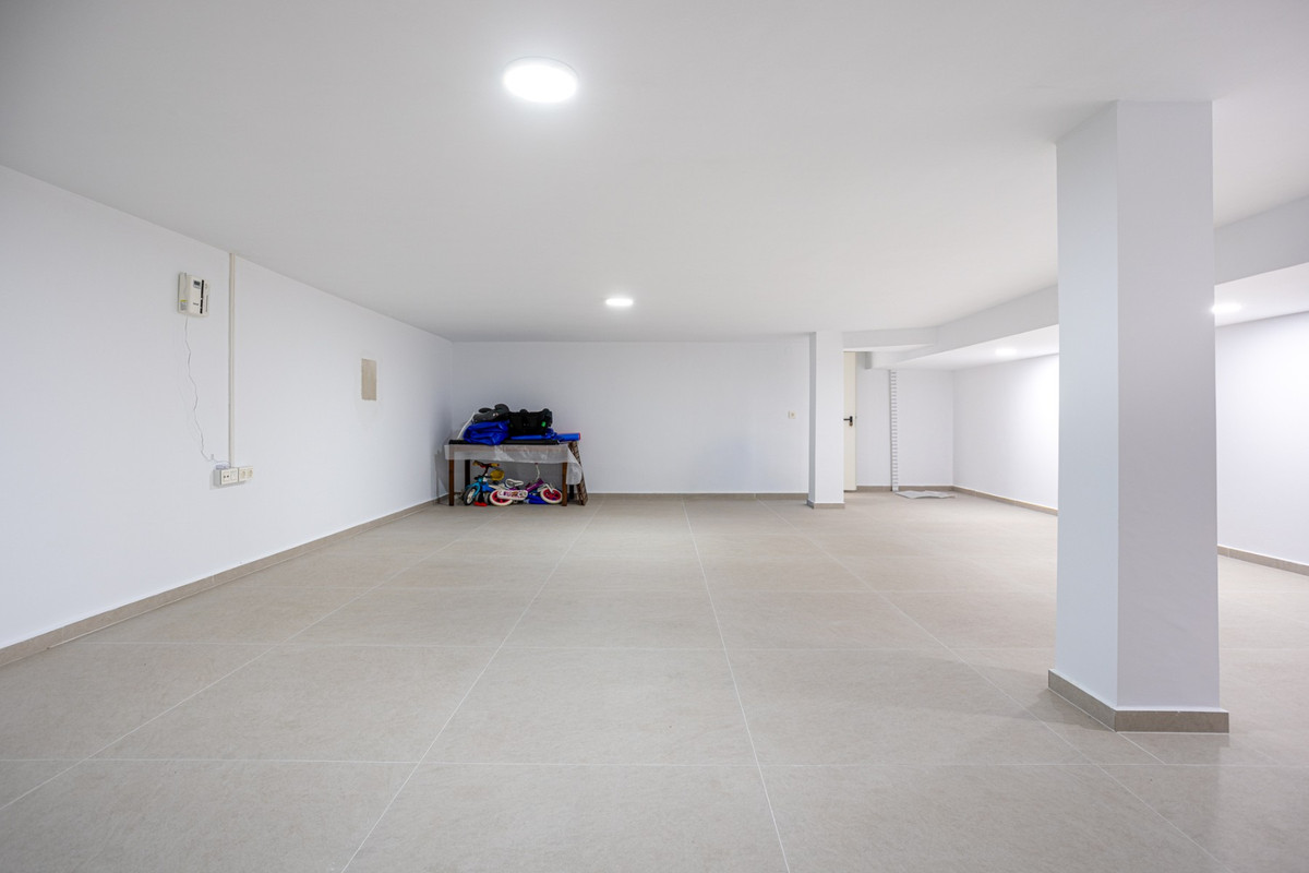 Se vende Villa - Chalet de 4 dormitorios en Costa Blanca, Alicante, España