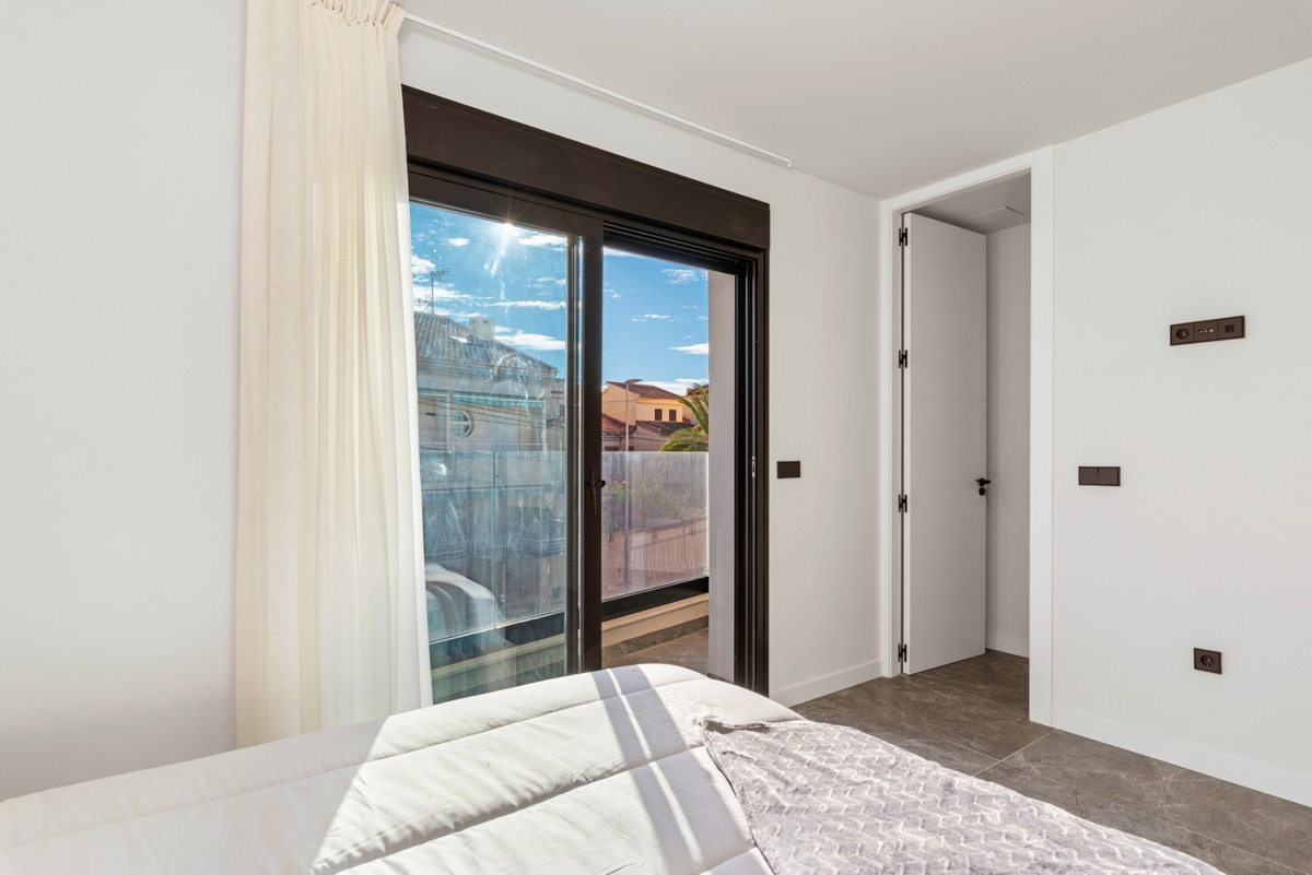 Se vende Pareada de 4 dormitorios en Costa Blanca, Alicante, España