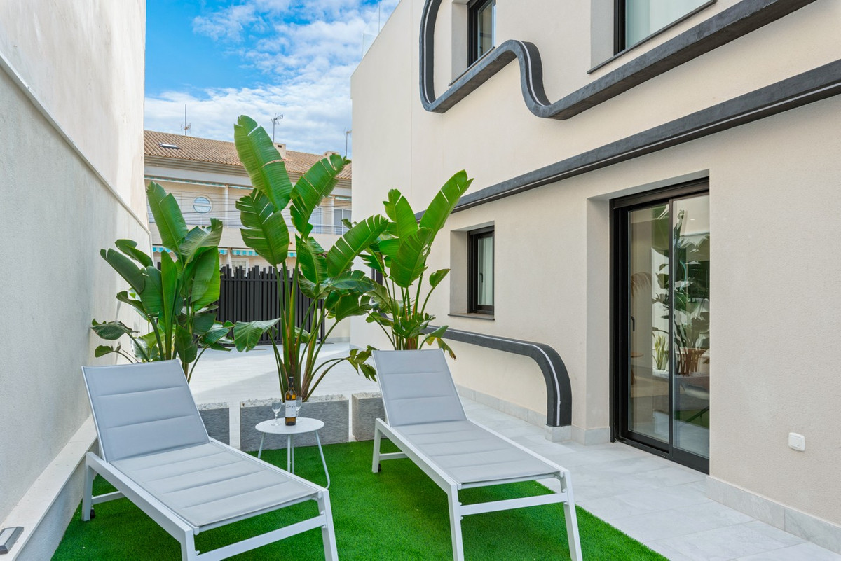 Se vende Pareada de 4 dormitorios en Costa Blanca, Alicante, España