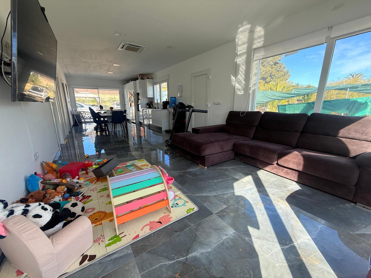 3 Bed Townhouse for sale in Monóvar Costa Blanca, Alicante, Spain