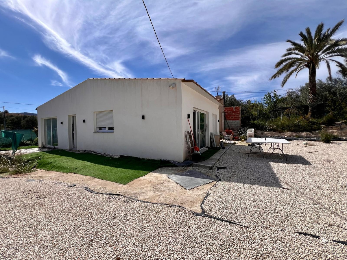 3 Bed Townhouse for sale in Monóvar Costa Blanca, Alicante, Spain