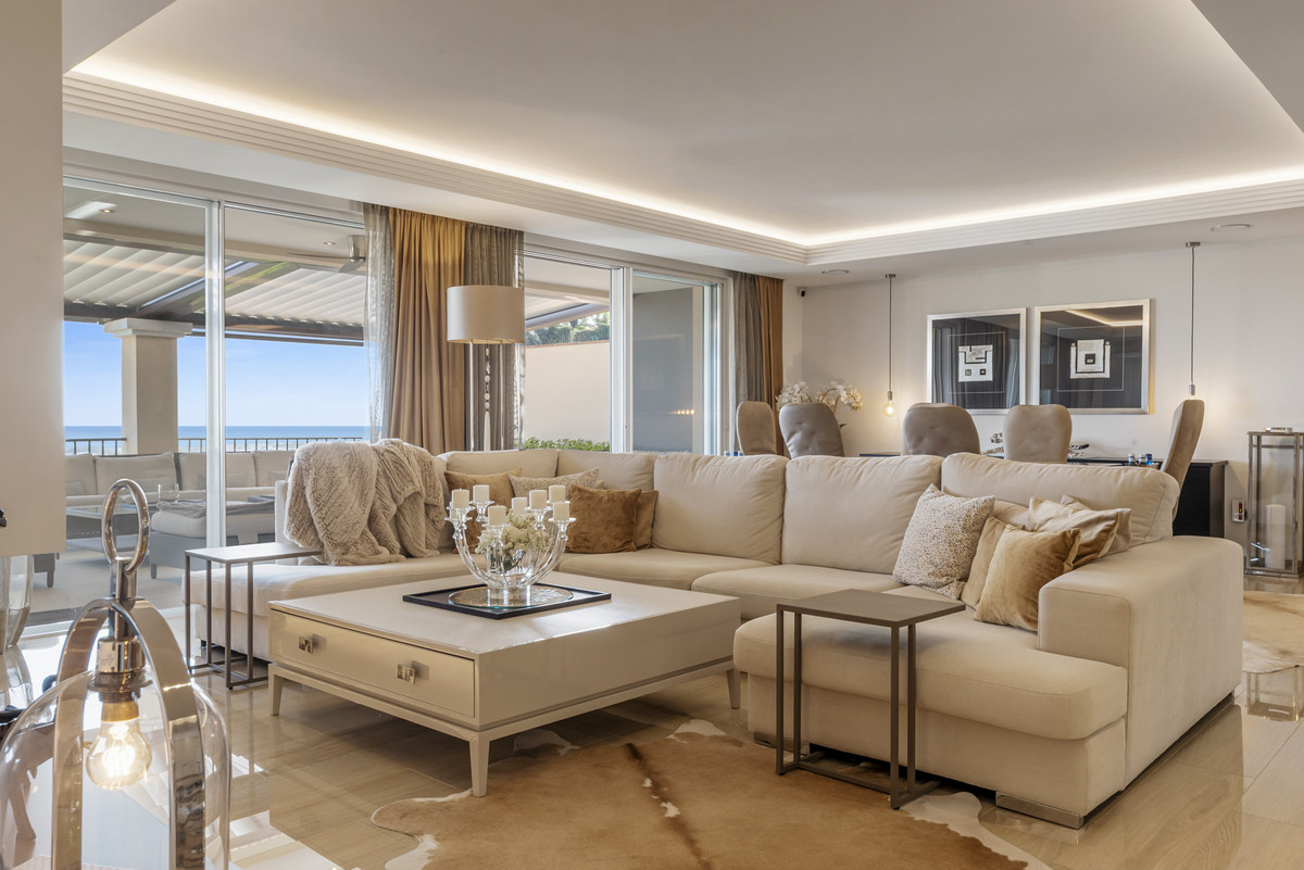 4 Bed Apartment for sale in Benahavís Costa Del Sol, Málaga, Spain