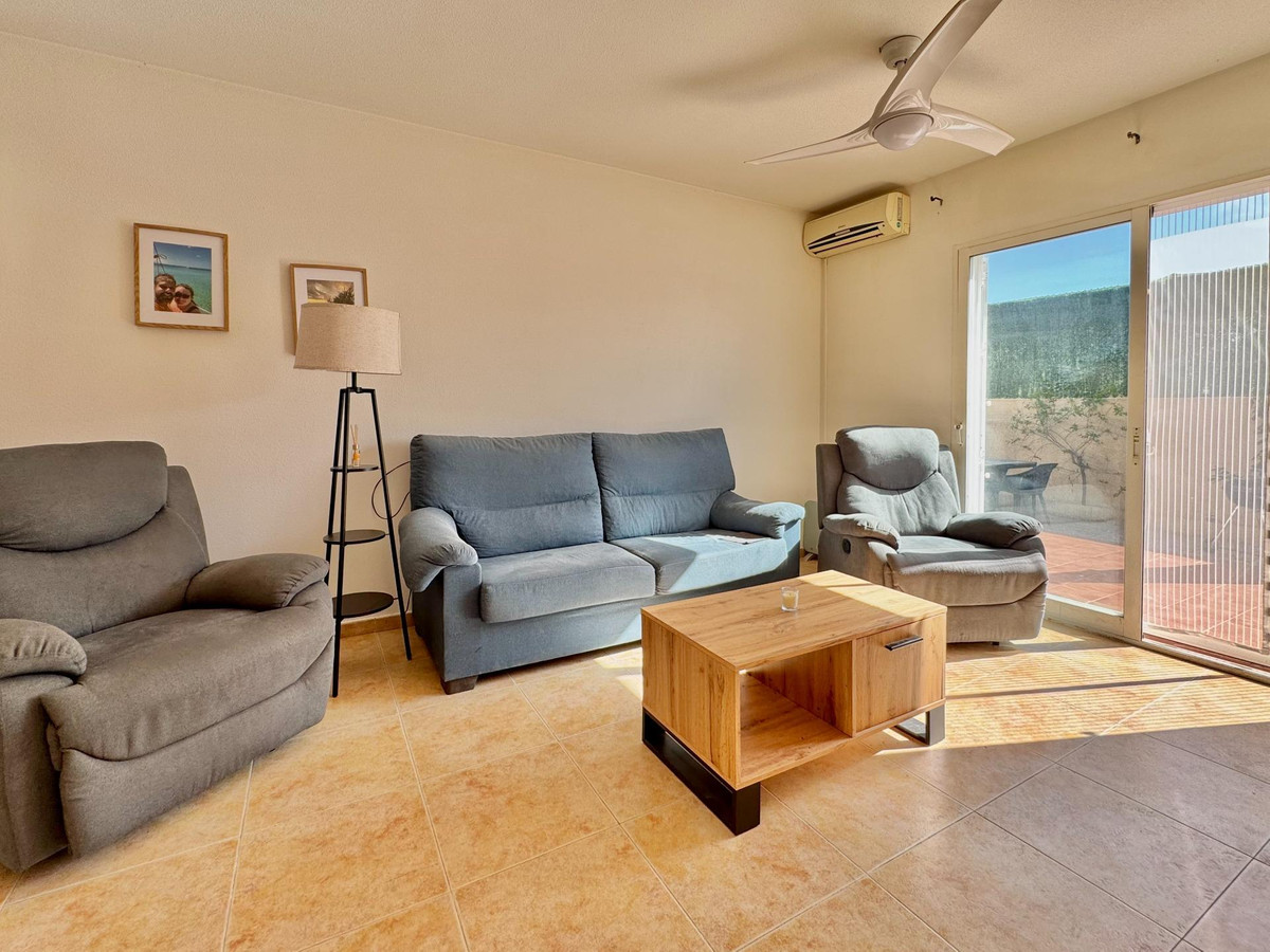 Se vende Villa - Chalet de 3 dormitorios en Costa Blanca, Alicante, España