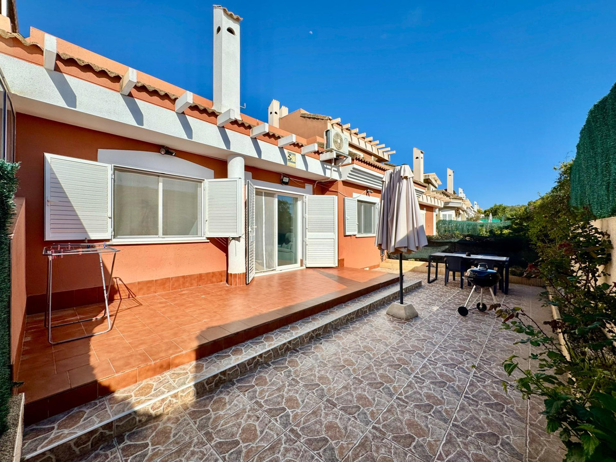 Se vende Villa - Chalet de 3 dormitorios en Costa Blanca, Alicante, España