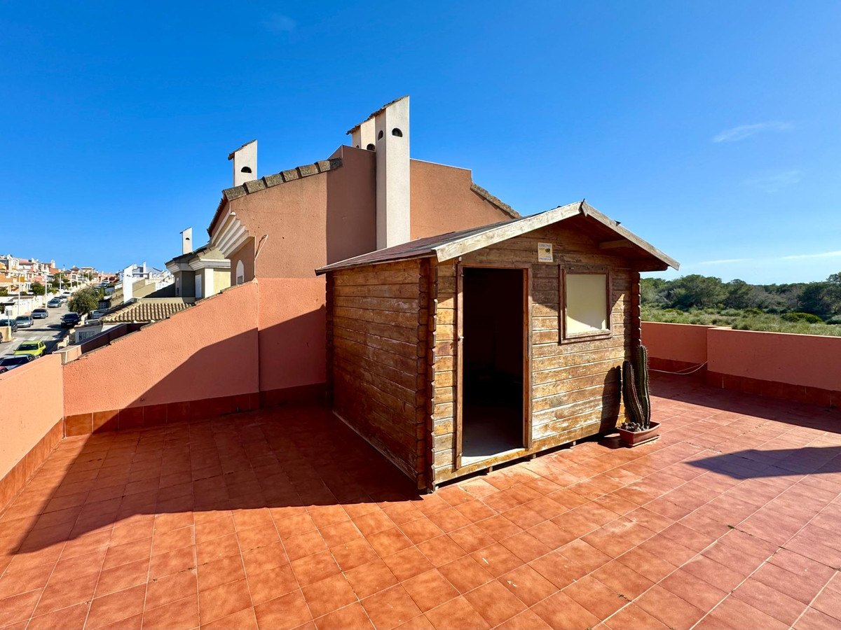 Se vende Villa - Chalet de 3 dormitorios en Costa Blanca, Alicante, España