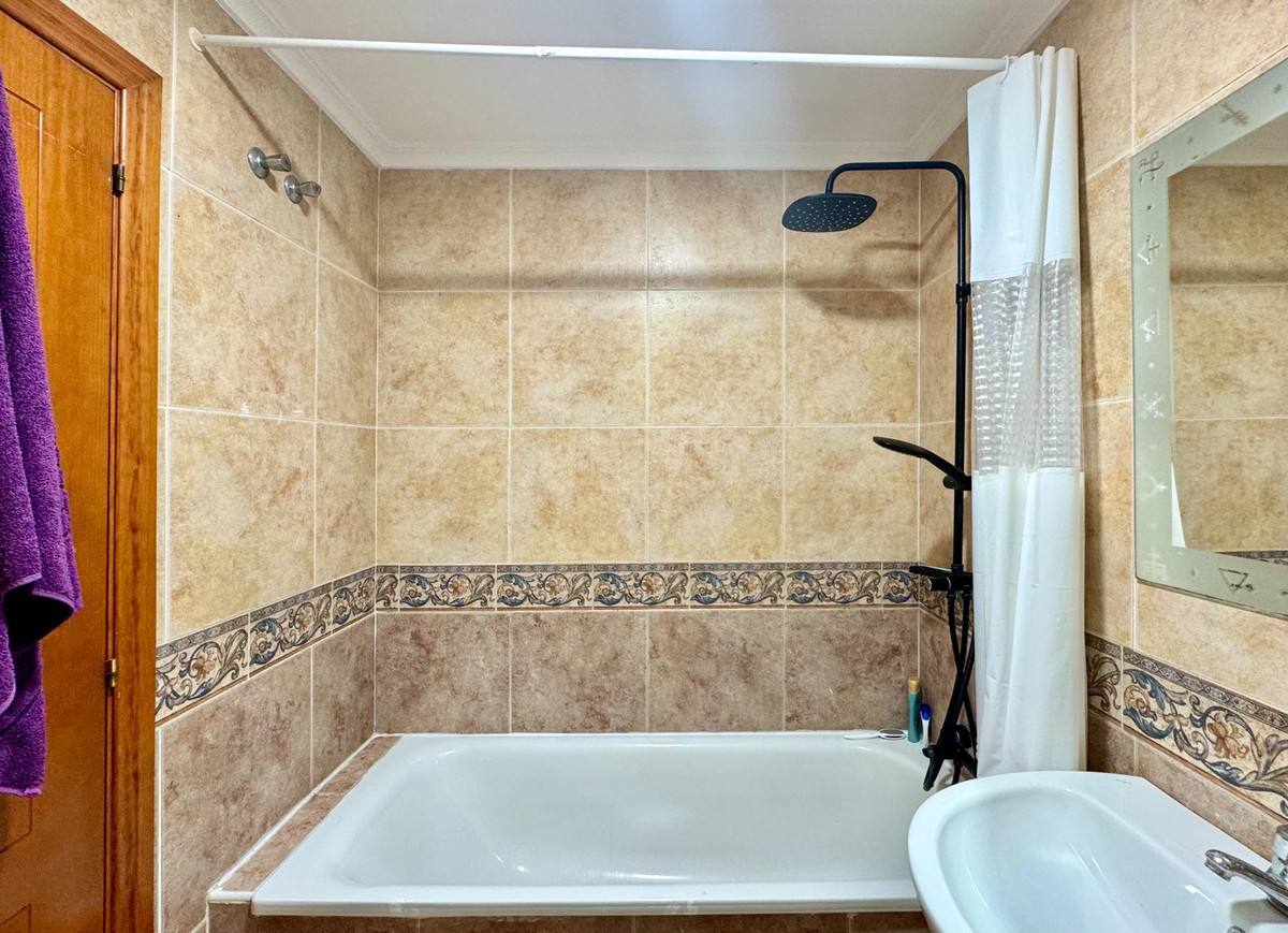 Se vende Villa - Chalet de 3 dormitorios en Costa Blanca, Alicante, España