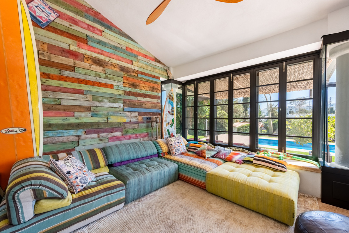 Se vende Villa - Chalet de 4 dormitorios en Costa Del Sol, Málaga, España