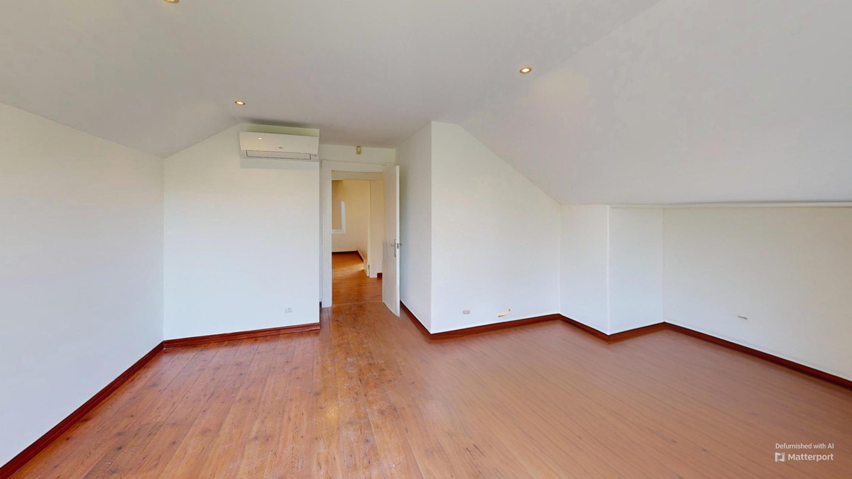 Se vende Villa - Chalet de 6 dormitorios en Costa Del Sol, Cadiz, España
