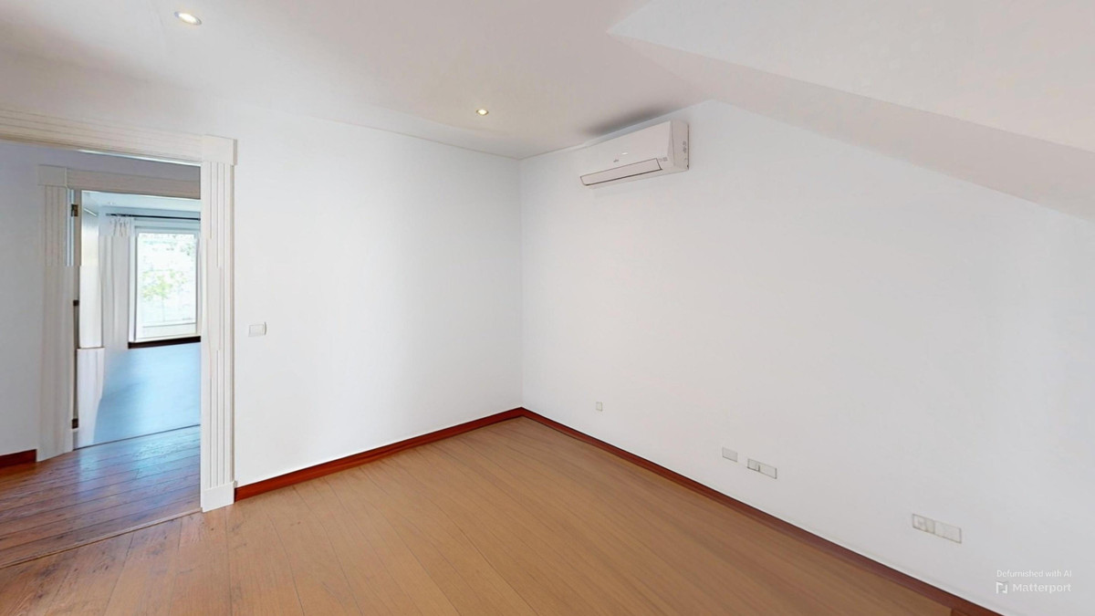 Se vende Villa - Chalet de 6 dormitorios en Costa Del Sol, Cadiz, España