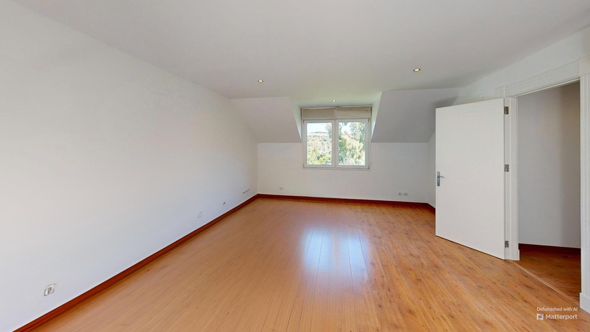 Se vende Villa - Chalet de 6 dormitorios en Costa Del Sol, Cadiz, España