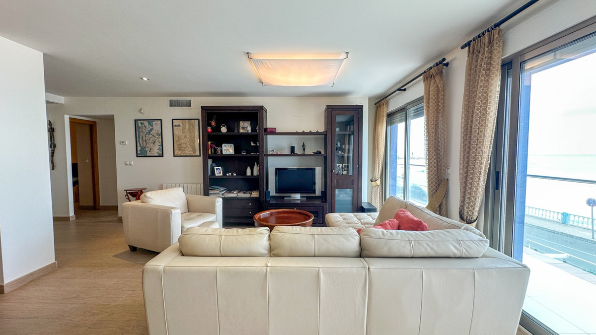 Se vende Apartamento Planta Media de 4 dormitorios en Costa Blanca, Alicante, España