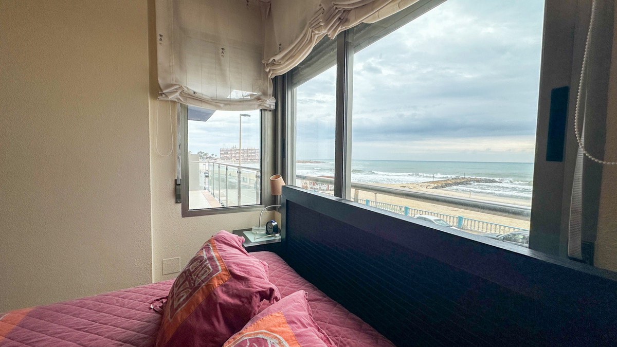 Se vende Apartamento Planta Media de 4 dormitorios en Costa Blanca, Alicante, España