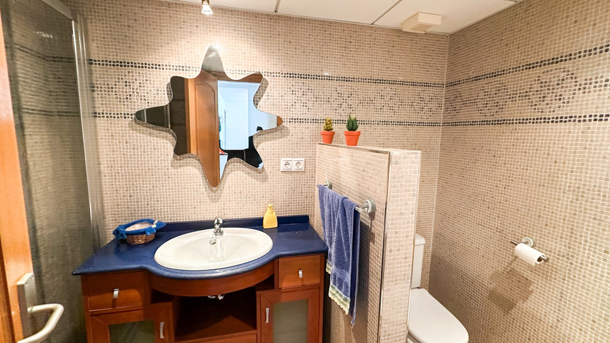Se vende Apartamento Planta Media de 4 dormitorios en Costa Blanca, Alicante, España
