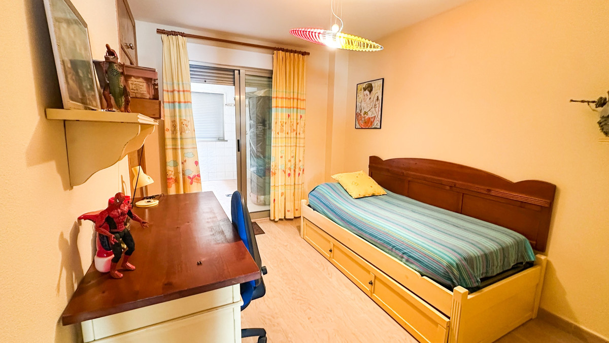 Se vende Apartamento Planta Media de 4 dormitorios en Costa Blanca, Alicante, España