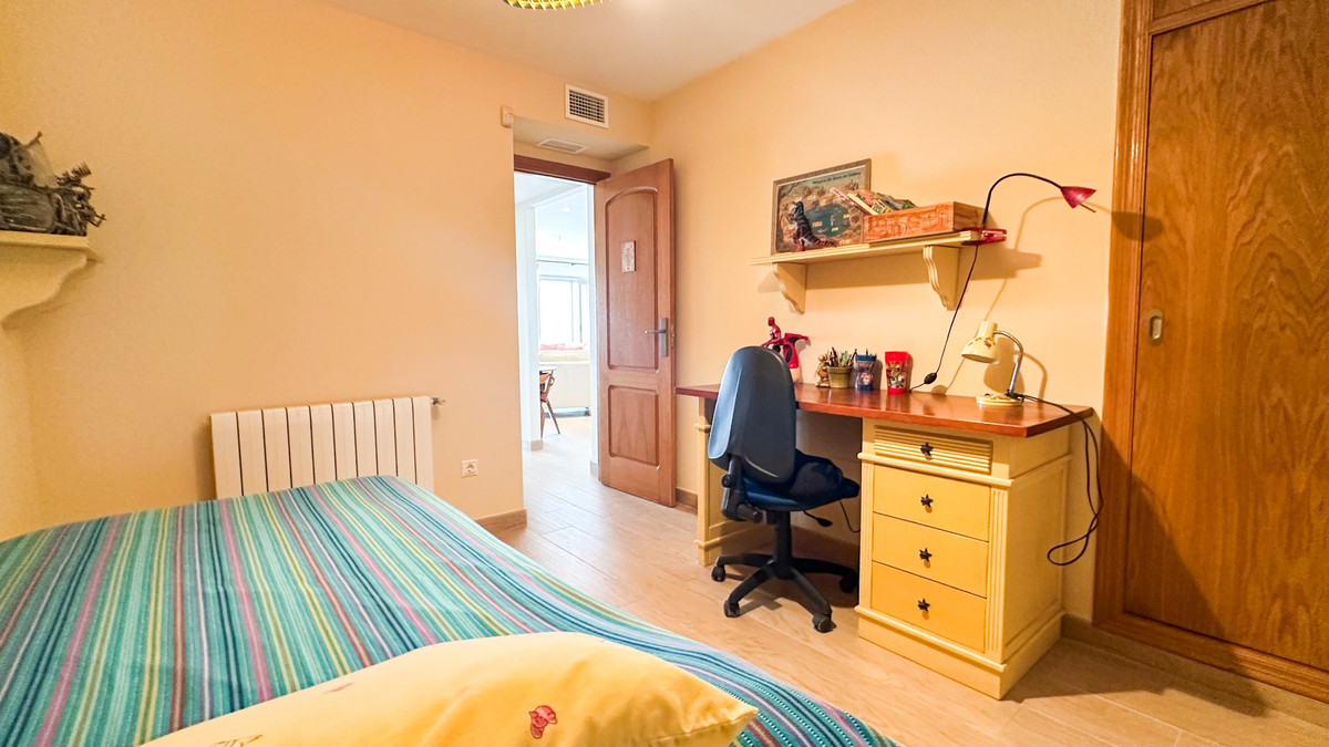 Se vende Apartamento Planta Media de 4 dormitorios en Costa Blanca, Alicante, España