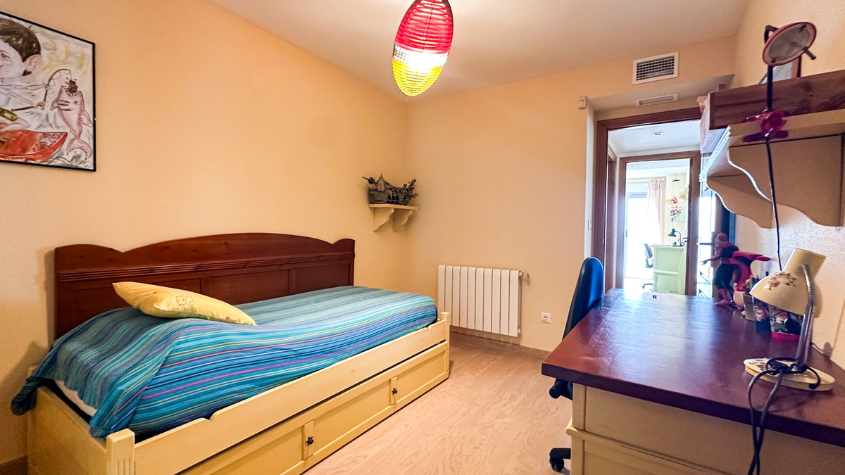 Se vende Apartamento Planta Media de 4 dormitorios en Costa Blanca, Alicante, España