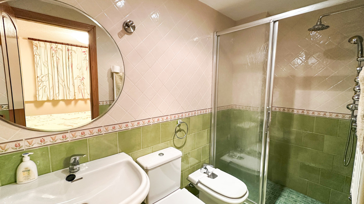Se vende Apartamento Planta Media de 4 dormitorios en Costa Blanca, Alicante, España