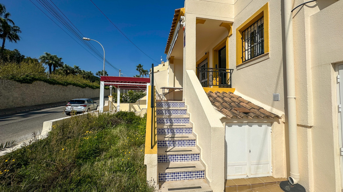 3 Bed Apartment for sale in Villamartin Costa Blanca, Alicante, Spain
