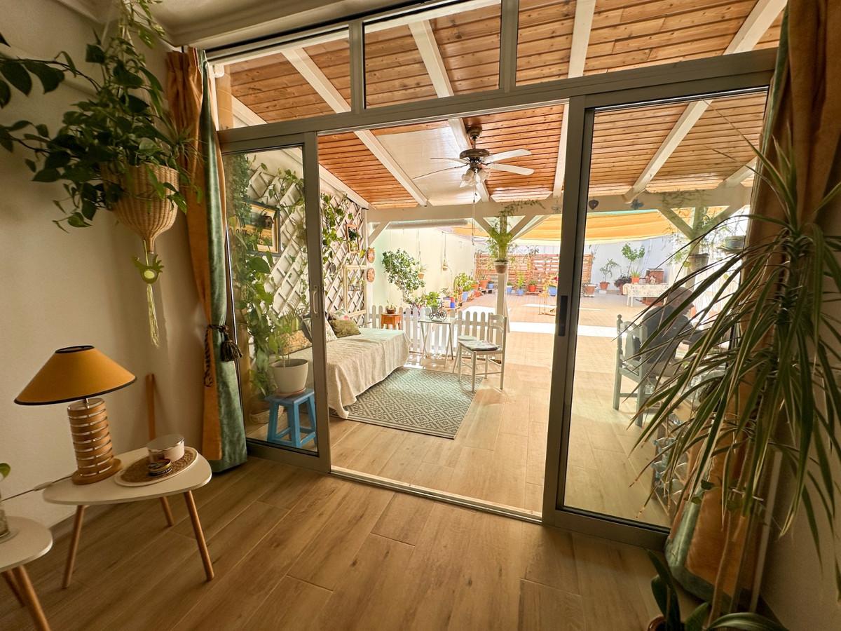 2 Bed Apartment for sale in Torrevieja Costa Blanca, Alicante, Spain