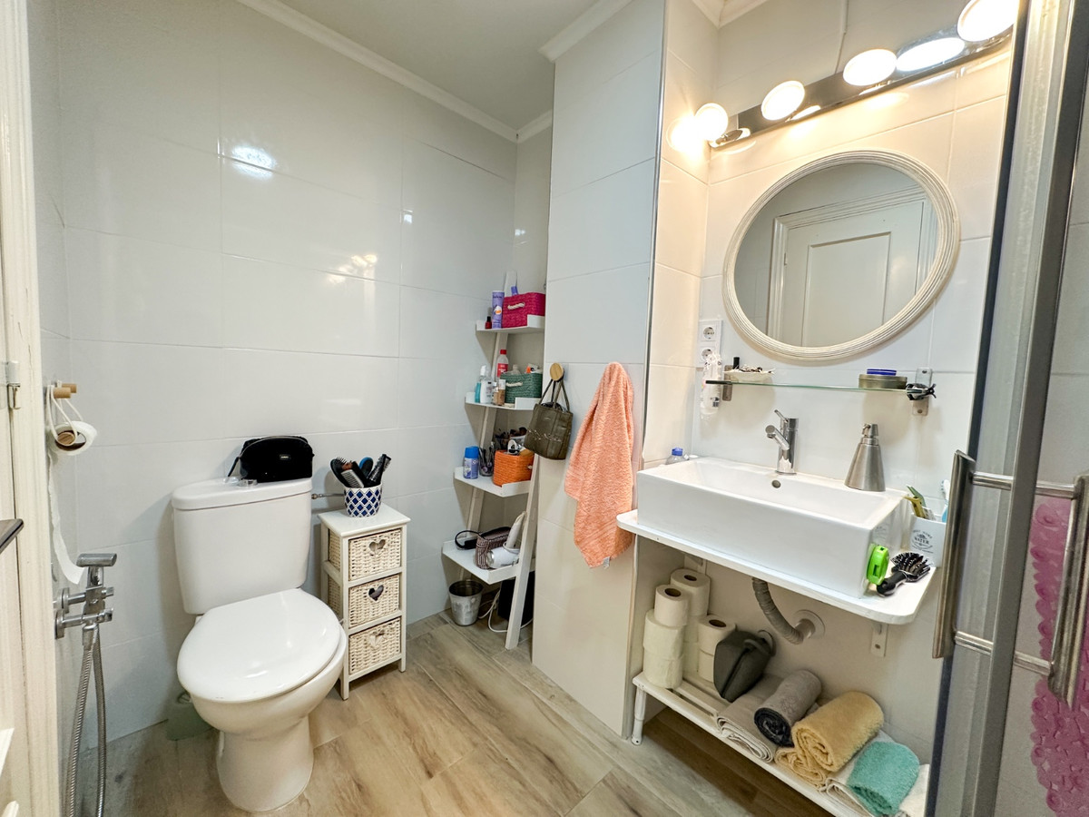 2 Bed Apartment for sale in Torrevieja Costa Blanca, Alicante, Spain