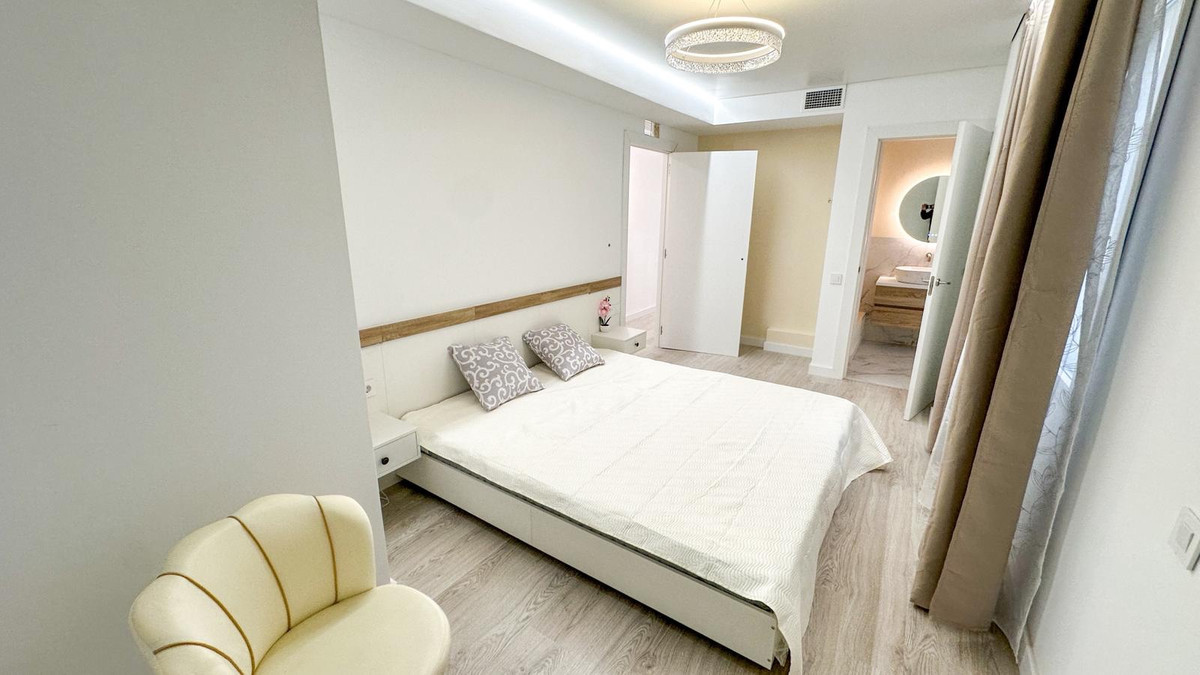 2 Bed Apartment for sale in Torrevieja Costa Blanca, Alicante, Spain