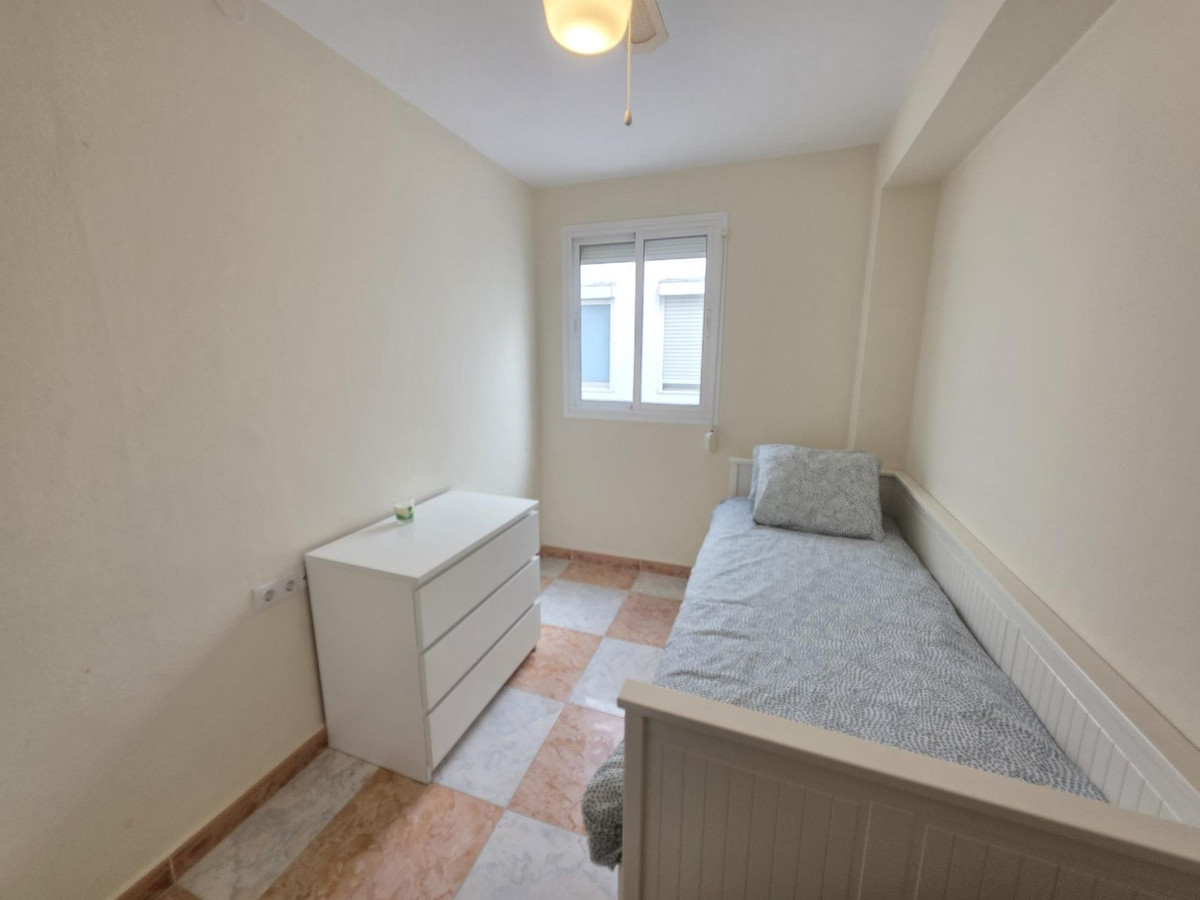 Se vende Apartamento Planta Media de 3 dormitorios en Costa Del Sol, Málaga, España