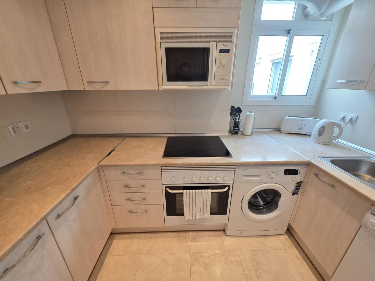 Se vende Apartamento Planta Media de 3 dormitorios en Costa Del Sol, Málaga, España