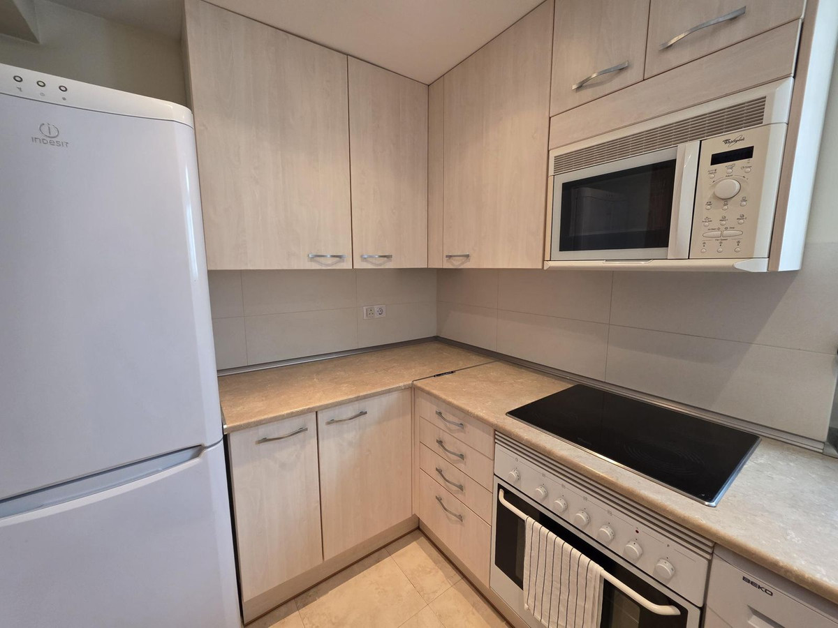 Se vende Apartamento Planta Media de 3 dormitorios en Costa Del Sol, Málaga, España