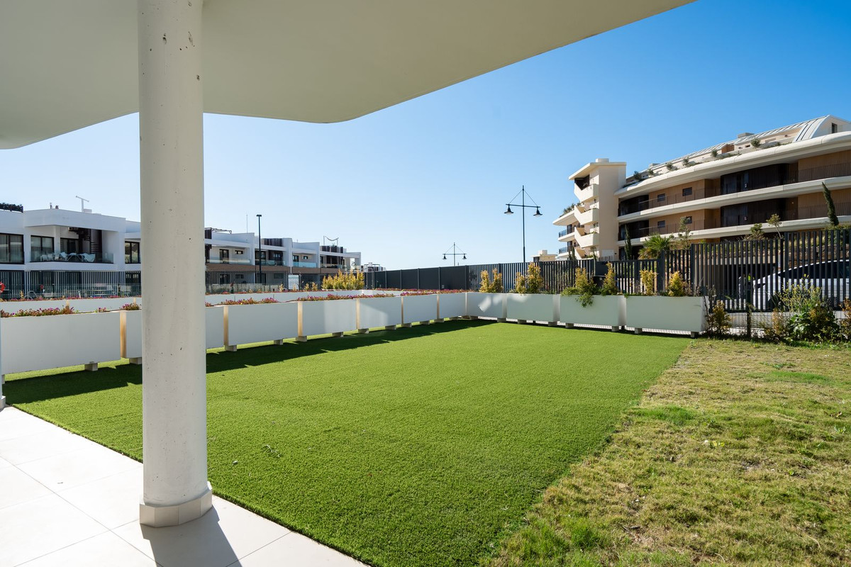 2 Bed Apartment for sale in Fuengirola Costa Del Sol, Málaga, Spain