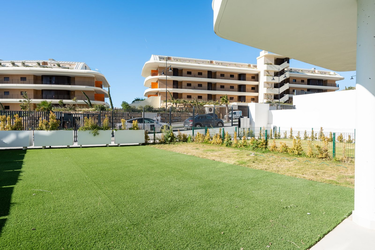 2 Bed Apartment for sale in Fuengirola Costa Del Sol, Málaga, Spain