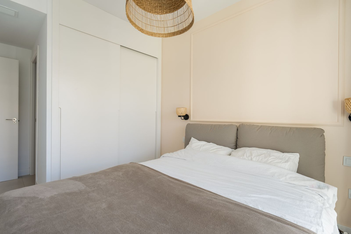 2 Bed Apartment for sale in Fuengirola Costa Del Sol, Málaga, Spain