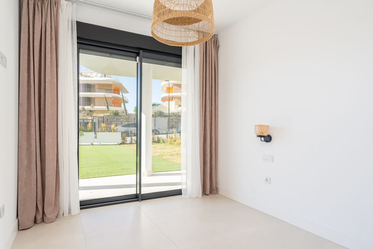 2 Bed Apartment for sale in Fuengirola Costa Del Sol, Málaga, Spain
