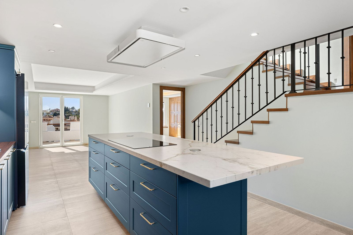 3 Bed Apartment for sale in Nueva Andalucía Costa Del Sol, Málaga, Spain