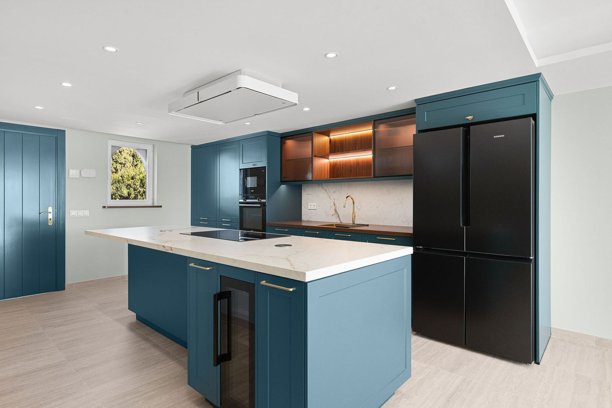 3 Bed Apartment for sale in Nueva Andalucía Costa Del Sol, Málaga, Spain