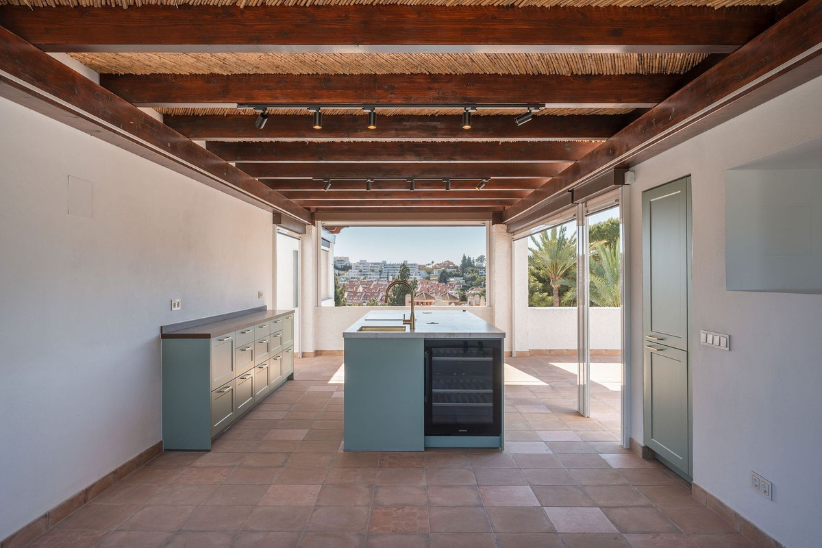 3 Bed Apartment for sale in Nueva Andalucía Costa Del Sol, Málaga, Spain