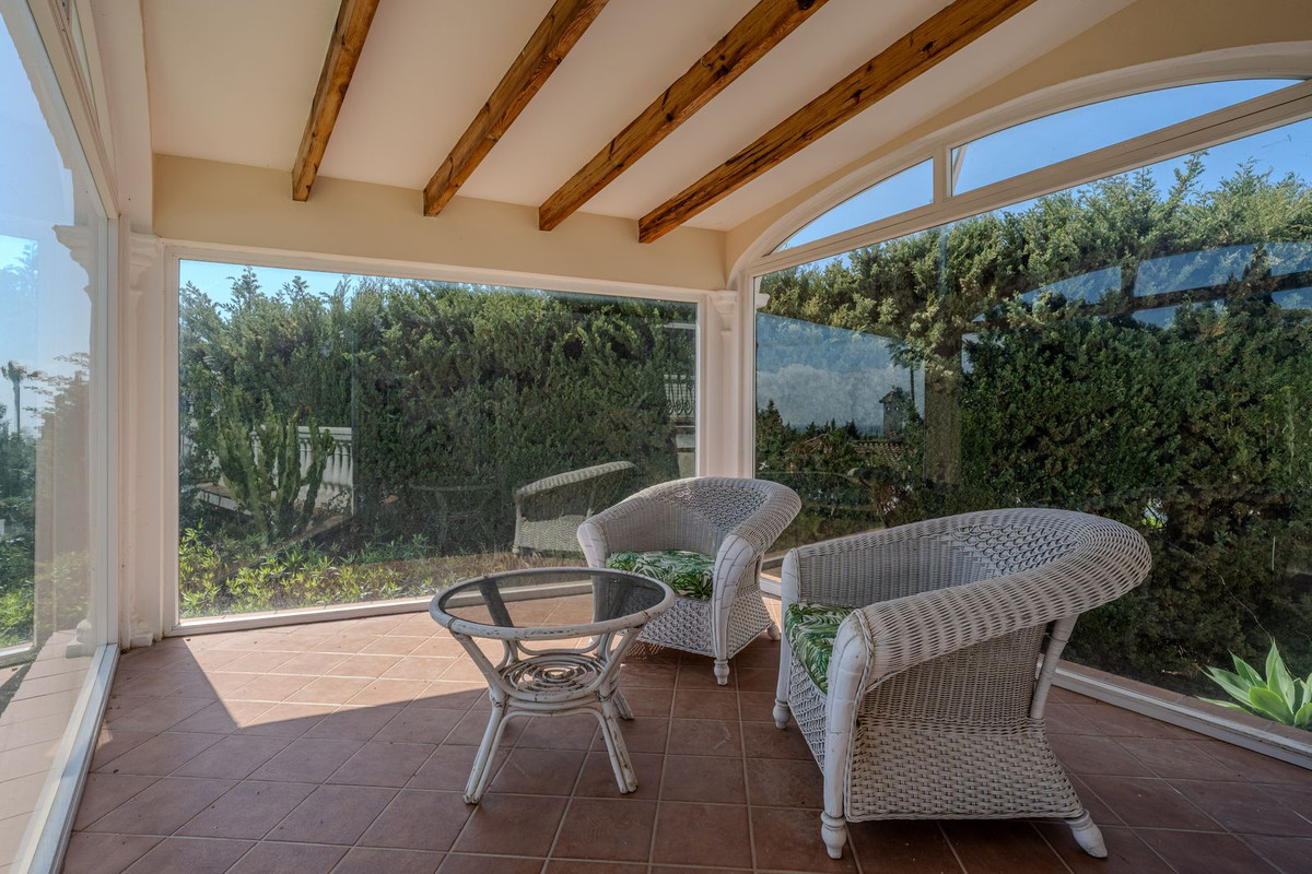 5 Bed Townhouse for sale in El Paraiso Costa Del Sol, Málaga, Spain
