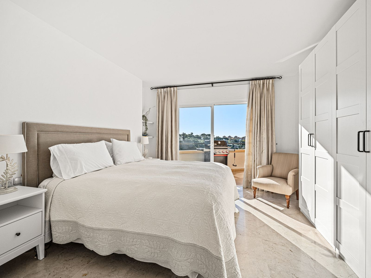 3 Bed Apartment for sale in Elviria Costa Del Sol, Málaga, Spain