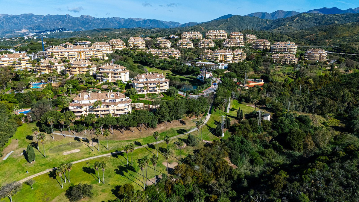 3 Bed Apartment for sale in Elviria Costa Del Sol, Málaga, Spain