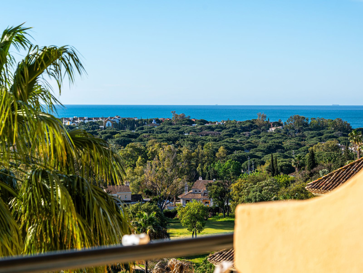 3 Bed Apartment for sale in Elviria Costa Del Sol, Málaga, Spain