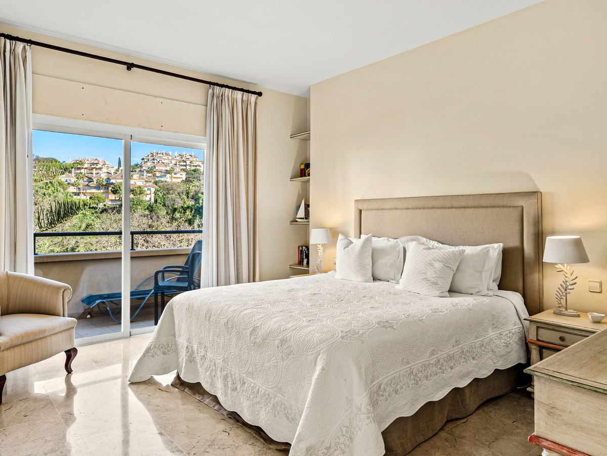 3 Bed Apartment for sale in Elviria Costa Del Sol, Málaga, Spain