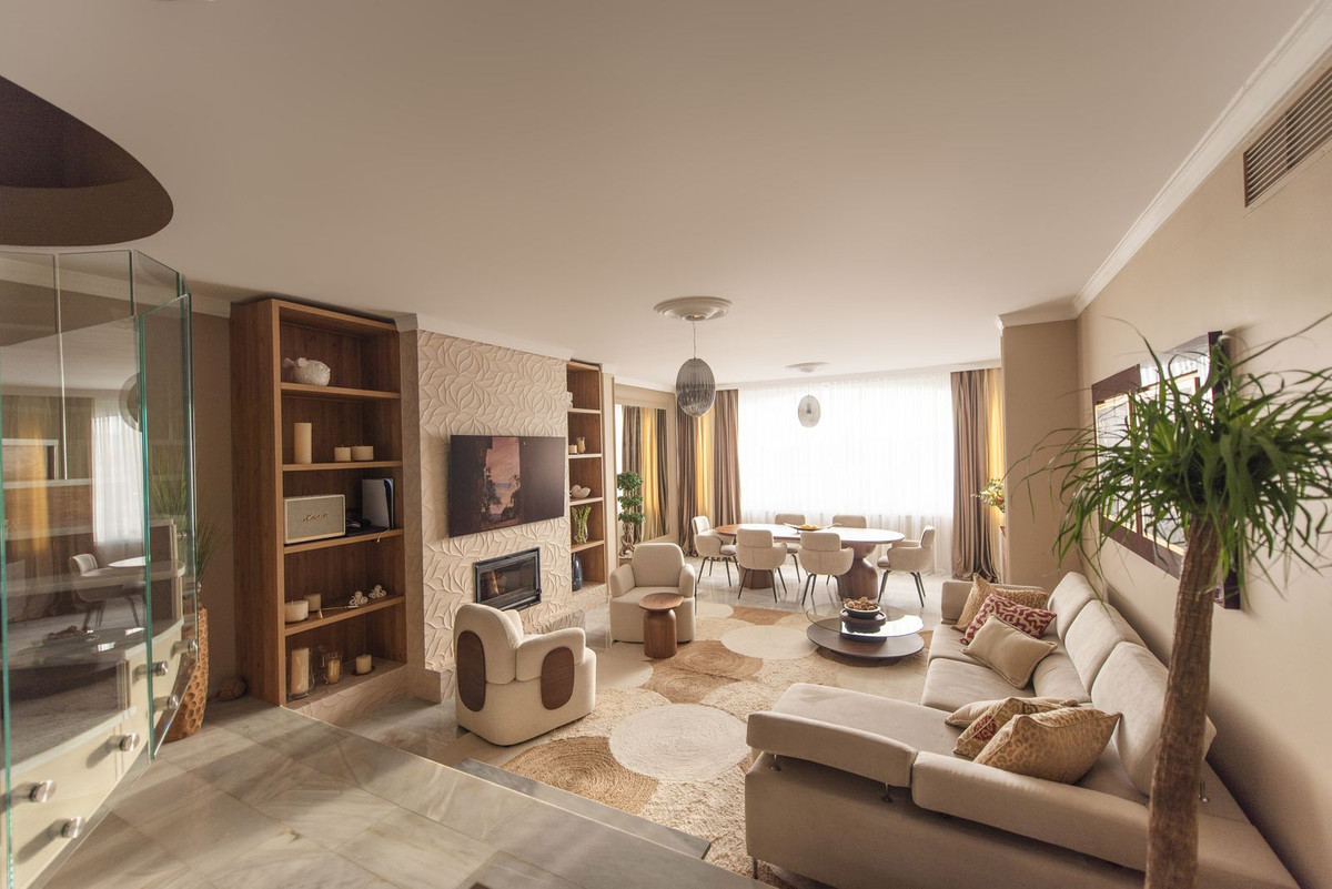 3 Bed Townhouse for sale in Nueva Andalucía Costa Del Sol, Málaga, Spain