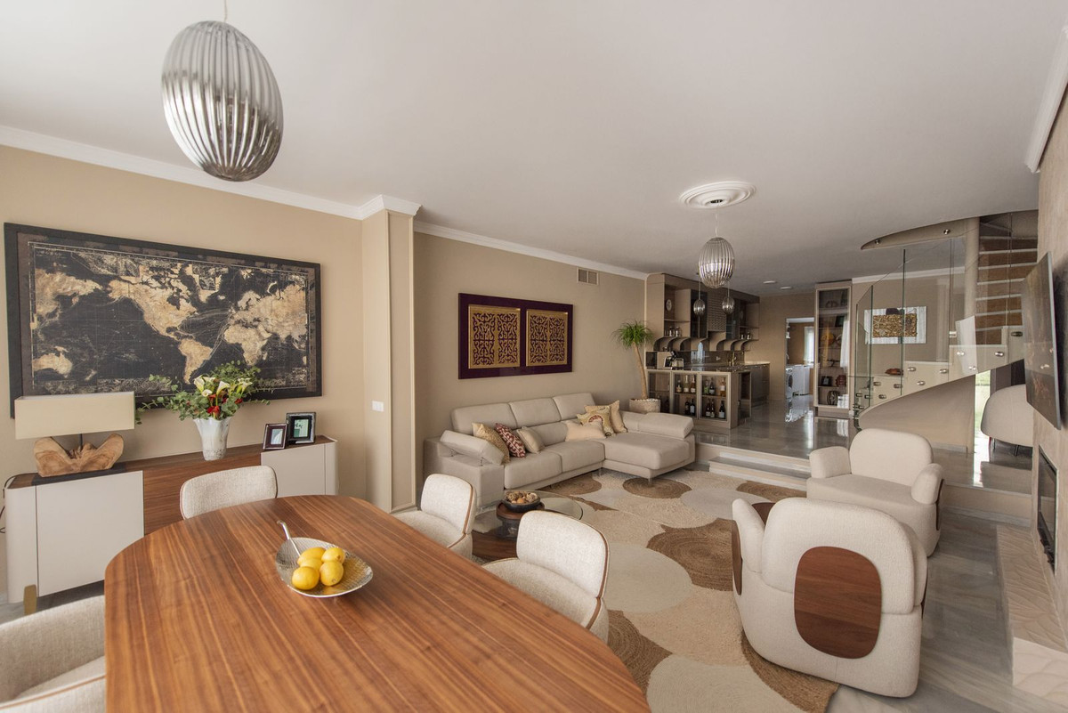 3 Bed Townhouse for sale in Nueva Andalucía Costa Del Sol, Málaga, Spain