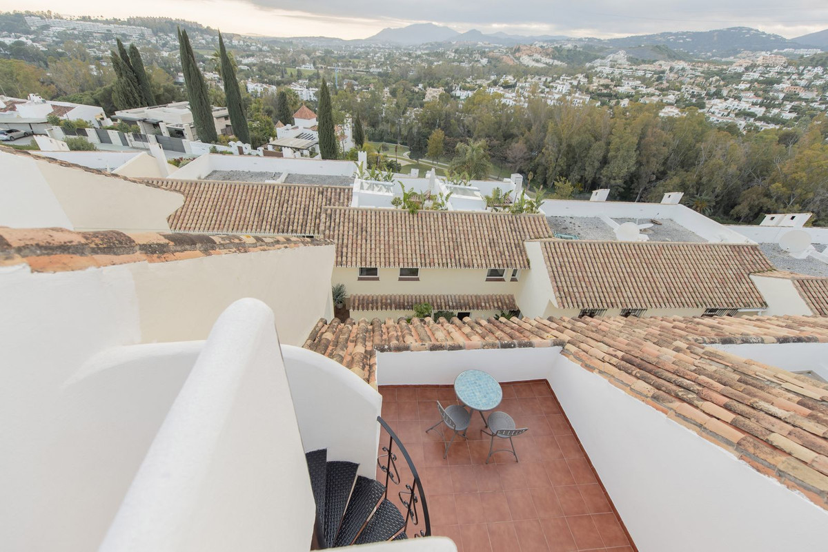 3 Bed Townhouse for sale in Nueva Andalucía Costa Del Sol, Málaga, Spain
