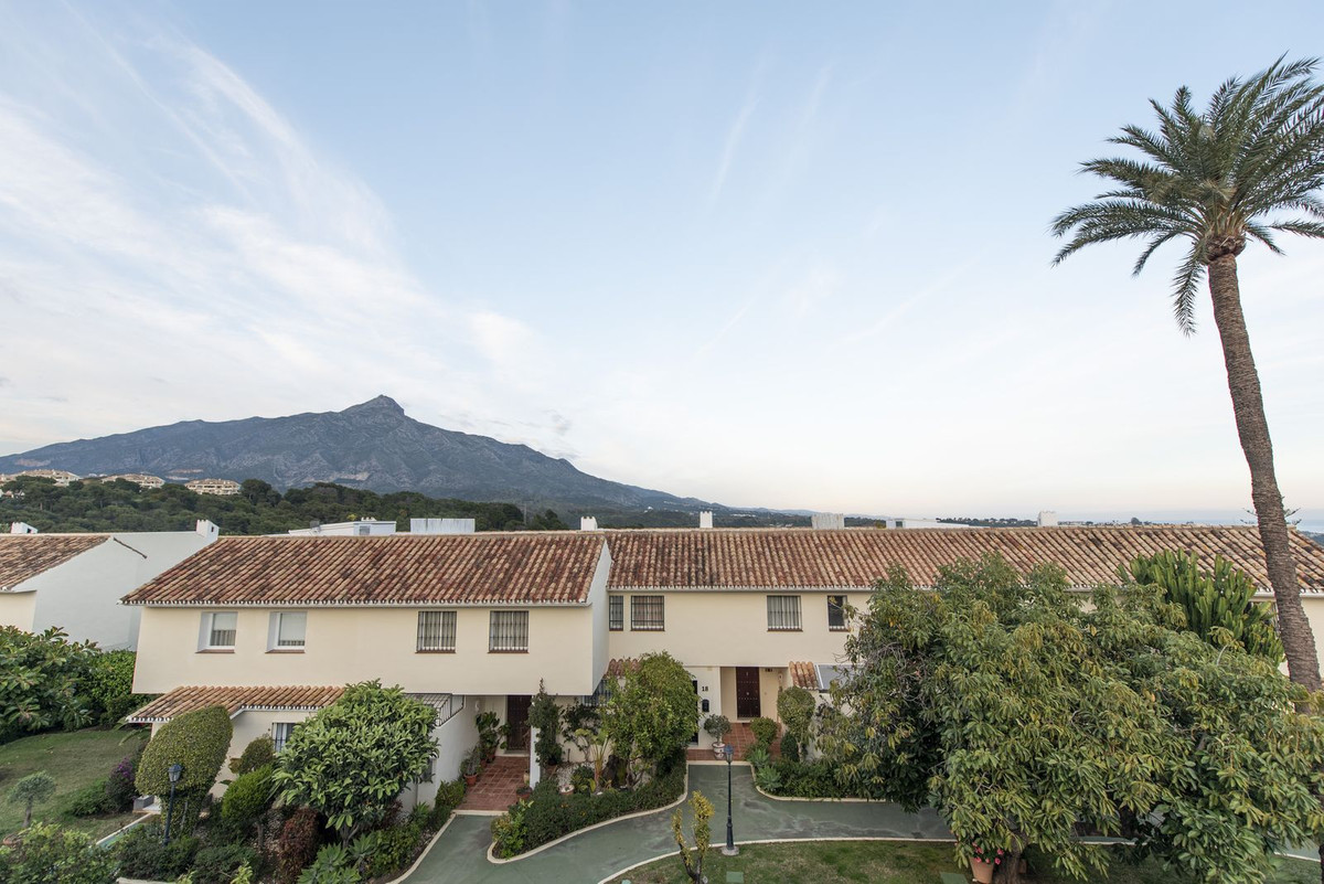 3 Bed Townhouse for sale in Nueva Andalucía Costa Del Sol, Málaga, Spain