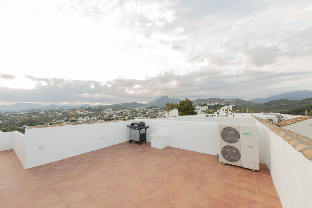 3 Bed Townhouse for sale in Nueva Andalucía Costa Del Sol, Málaga, Spain
